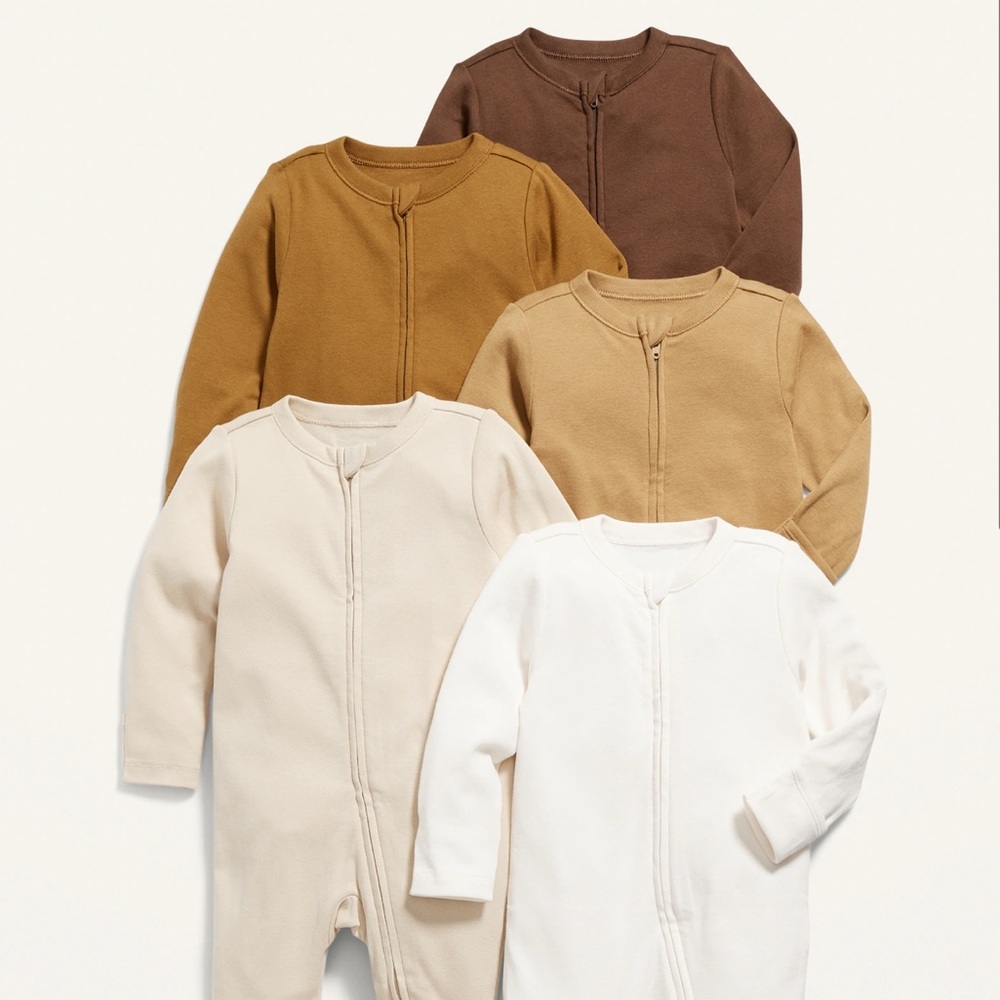 Old Navy set of zip up footed onesies / sleepers